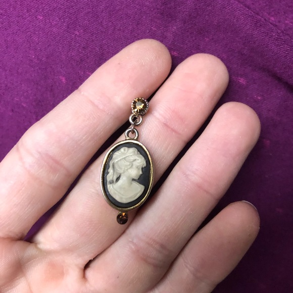 Victorian gold plated and citrine cameo earrings! - Picture 2 of 3